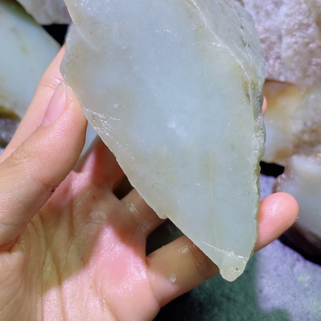 和田玉未镶嵌珠宝半成品