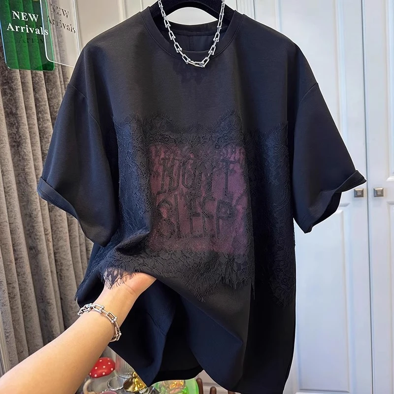 潮流字母拼接蕾丝轻奢大码T恤女气质夏季别致设计感宽松新款上衣