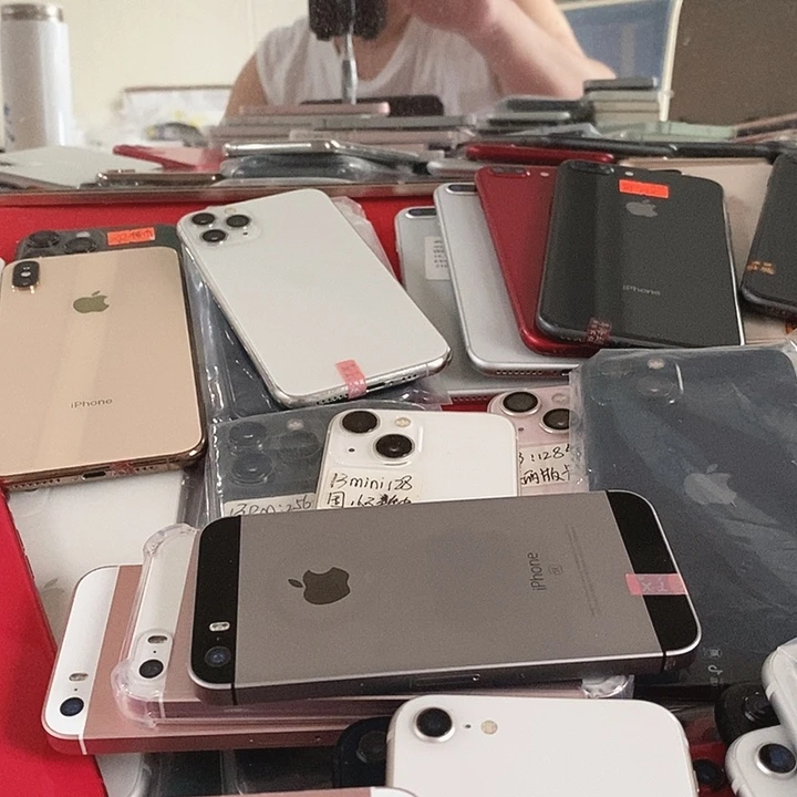 9新11/64红色双卡双待新电池