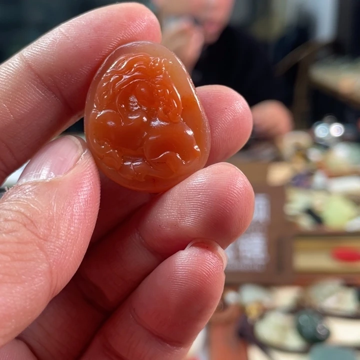 颈饰未镶嵌南红玛瑙