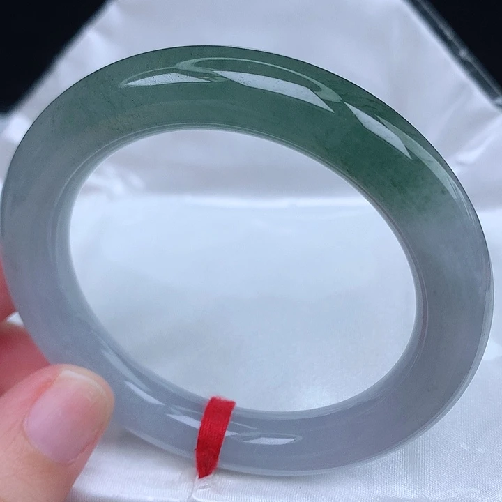 未镶嵌手镯（圆镯）翡翠天然