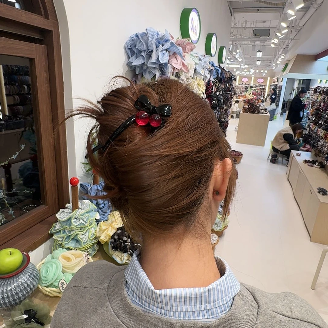 非金属黑色樱桃扭扭夹