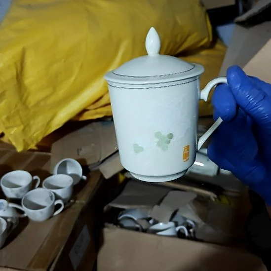 绿泥盘子碗茶壶啥都有