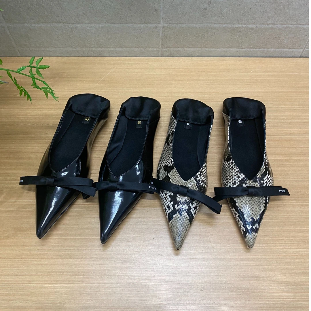ETHOR 尖头平底鞋单鞋25年秋冬ER042ACBS——2390