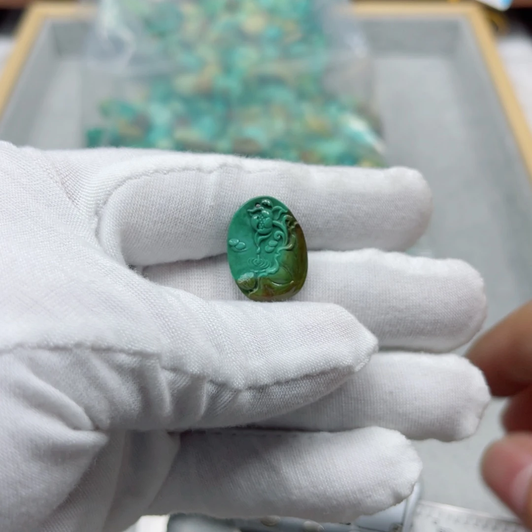 绿松石未镶嵌挂件