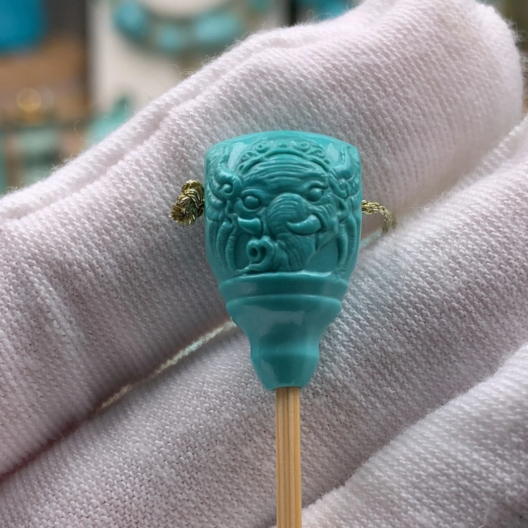 绿松石未镶嵌珠宝奇石