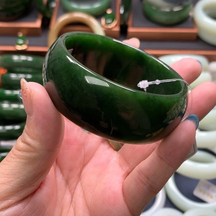 【闪购商品】未镶嵌手镯和田玉（碧玉）11