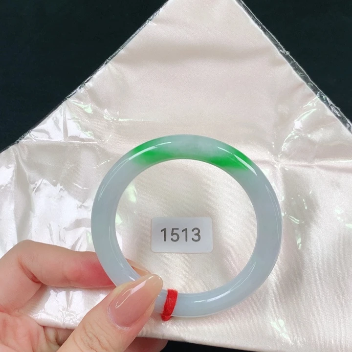 翡翠手镯未镶嵌天然翡翠手镯04