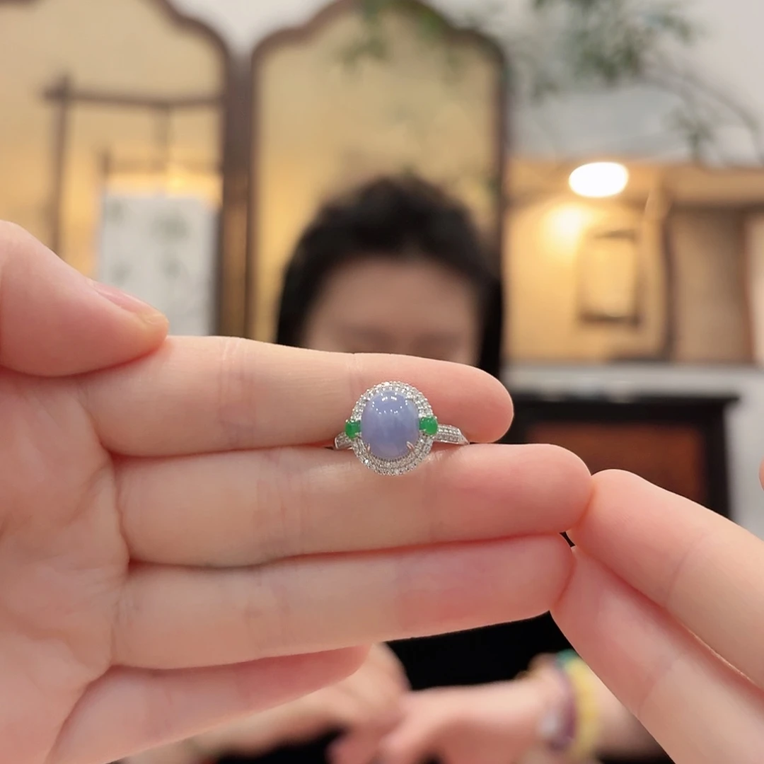 翡翠18K金镶嵌戒指