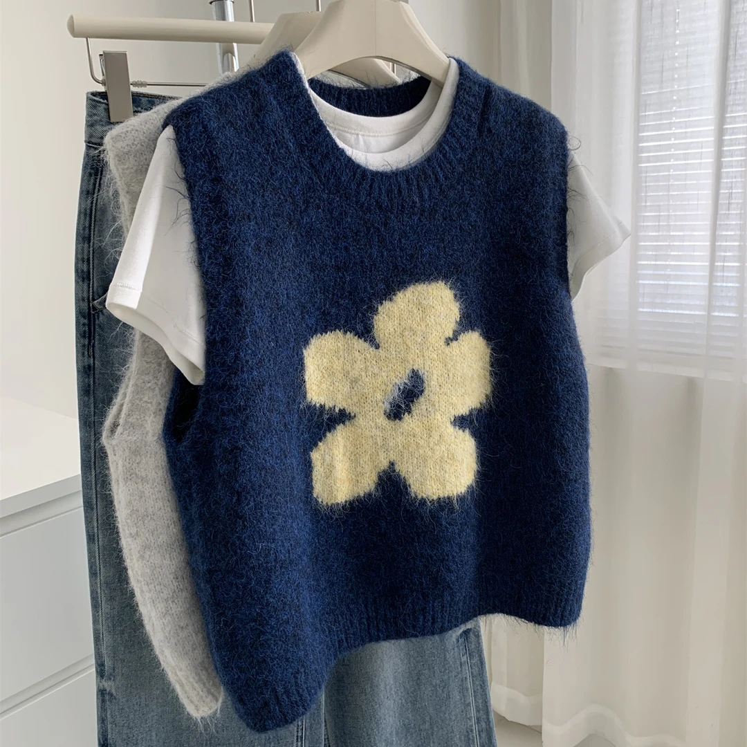 韩版减龄叠穿针织马甲女款外穿背心秋冬季新款洋气百搭毛绒感上衣