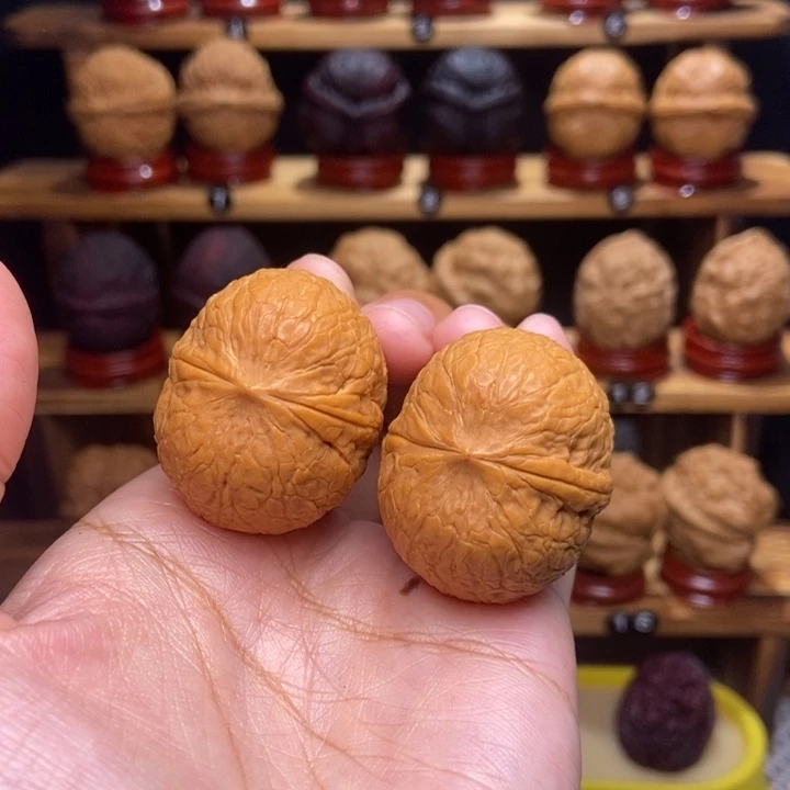 文玩核桃吊坠佛手34