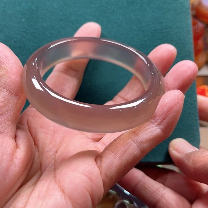 玛瑙/玉髓手镯未镶嵌郭*哈