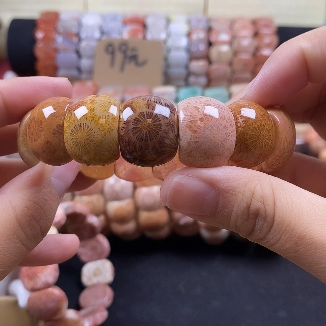 硅化珊瑚（珊瑚玉）未镶嵌手牌胖月牙大花 2