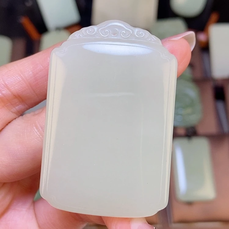 【闪购商品】颈饰未镶嵌和田玉