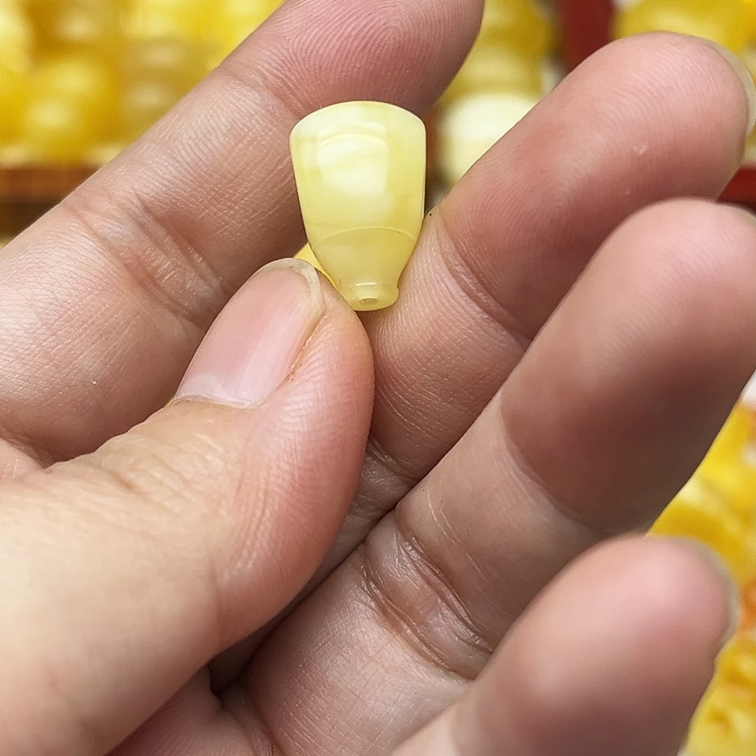 蜜蜡未镶嵌裸石天然