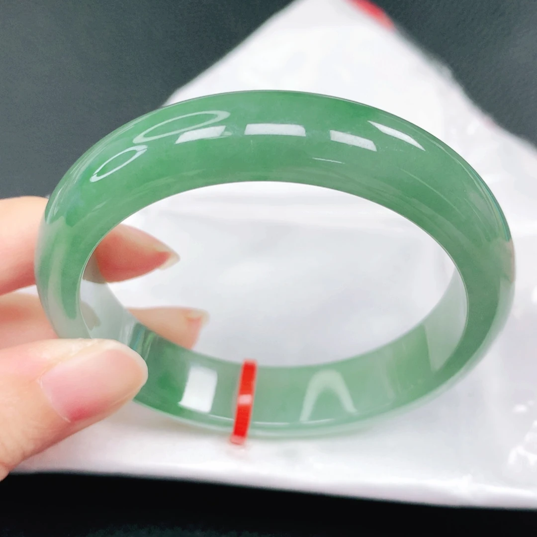 翡翠未镶嵌手镯56圈