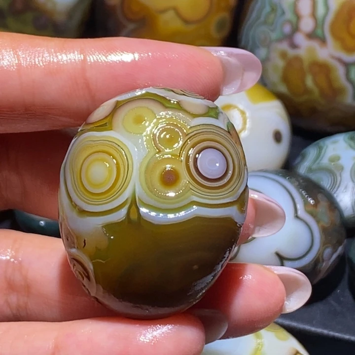 玛瑙/玉髓未镶嵌珠宝奇石43