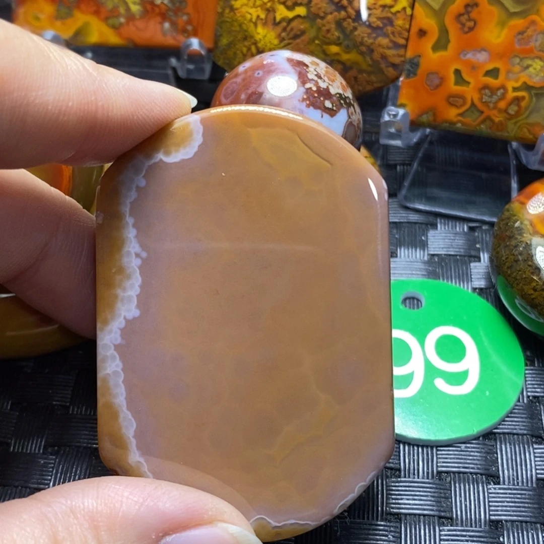 未镶嵌颈饰玛瑙/玉髓微**面