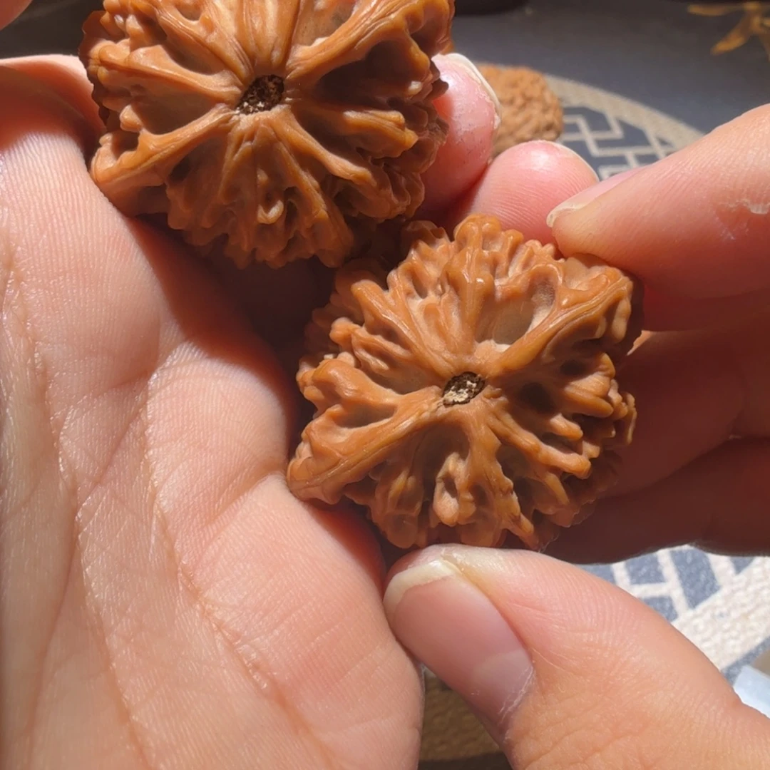 文玩核桃把件秦闷