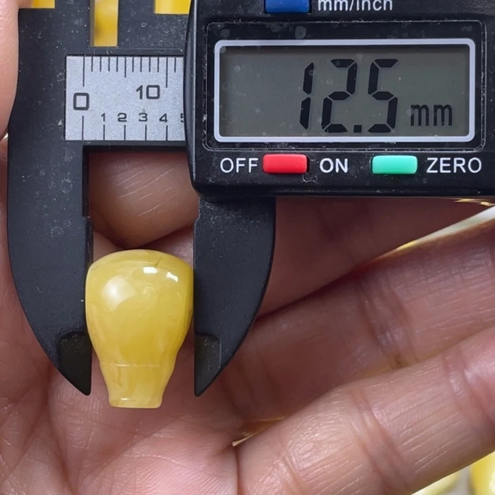 蜜蜡未镶嵌裸石12杂