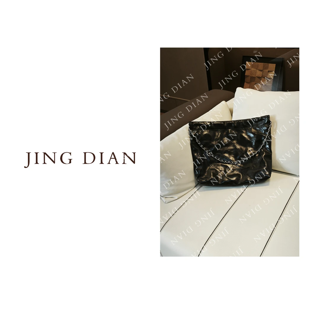 【JD】定制款黑色菱格银链条牛皮大垃圾袋包