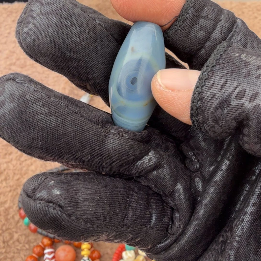 外***物花岗石铁合金主播推荐的这颗眼睛很漂亮