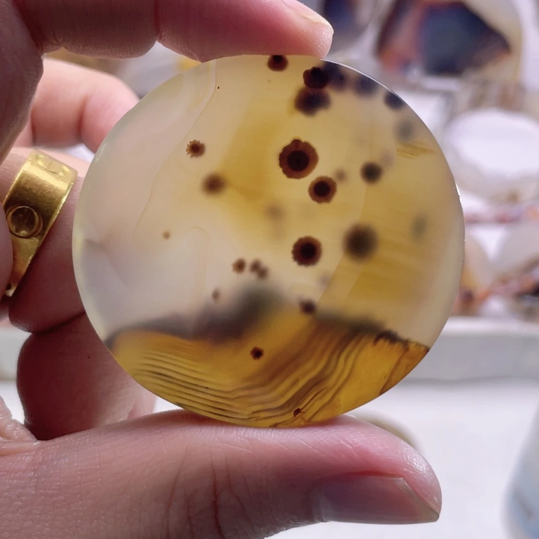 玛瑙/玉髓未镶嵌珠宝奇石