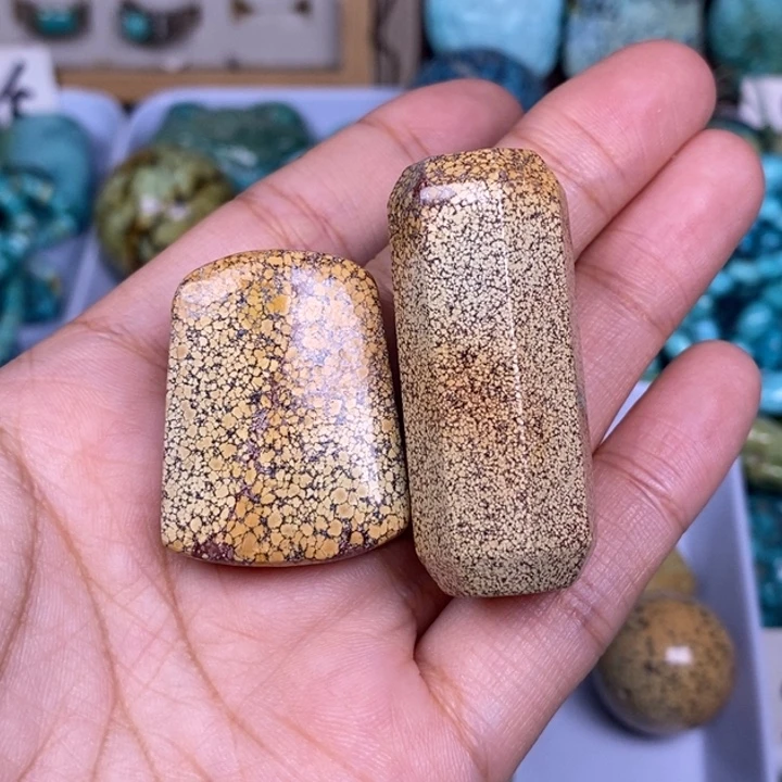 想***儿未镶嵌绿松石颈饰