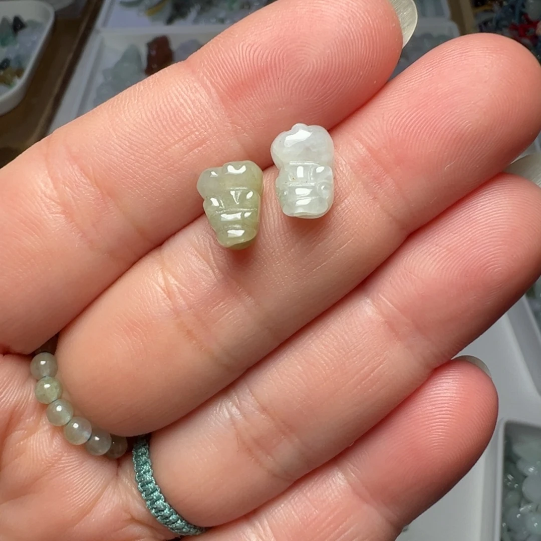 翡翠未镶嵌颈饰通孔貔貅两个9.99