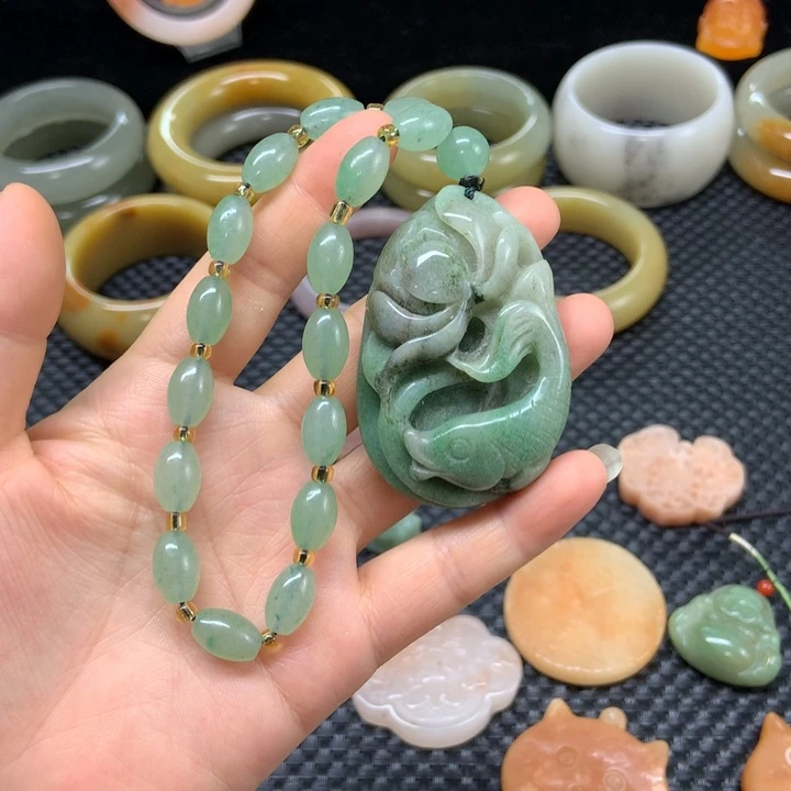 石英质玉未镶嵌吊坠(赠链)