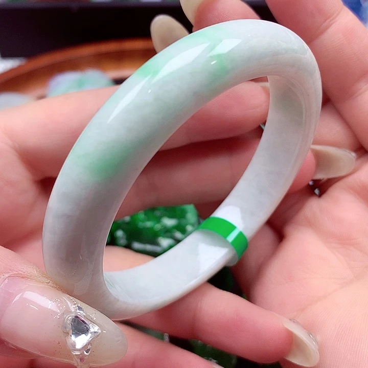 翡翠未镶嵌手镯翡翠手镯