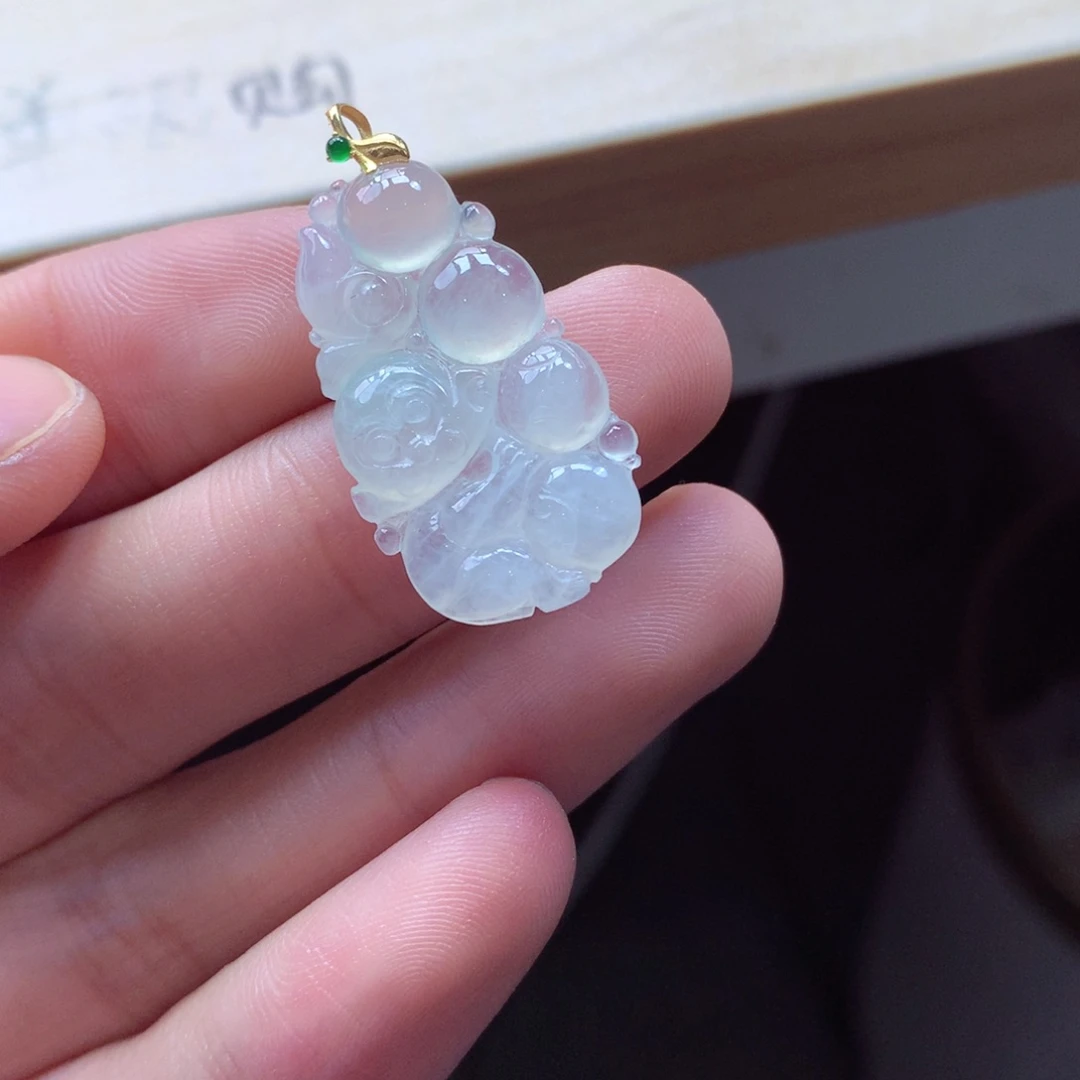 翡翠颈饰18K金镶嵌吊坠