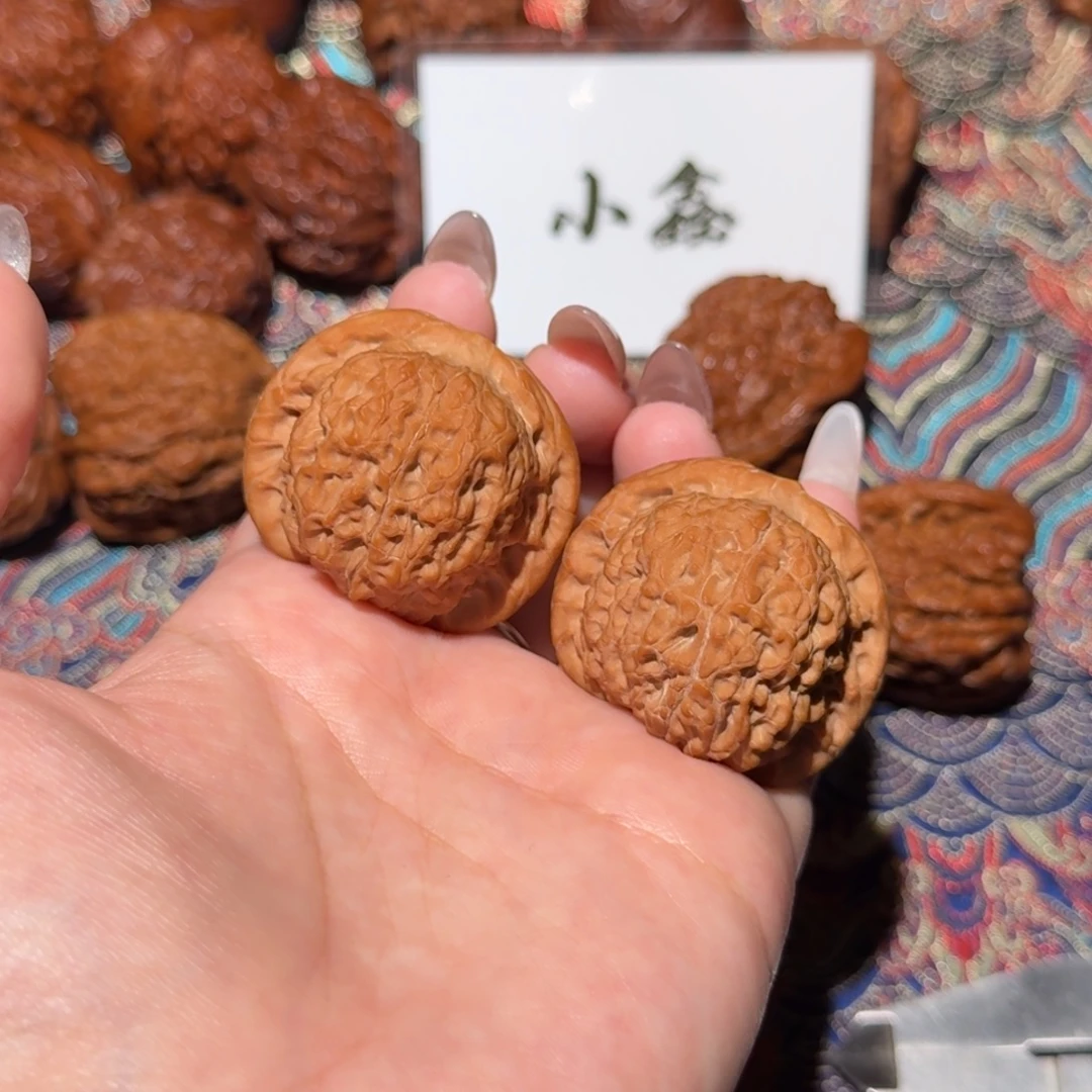 核桃把件777号39血麒麟文玩核桃
