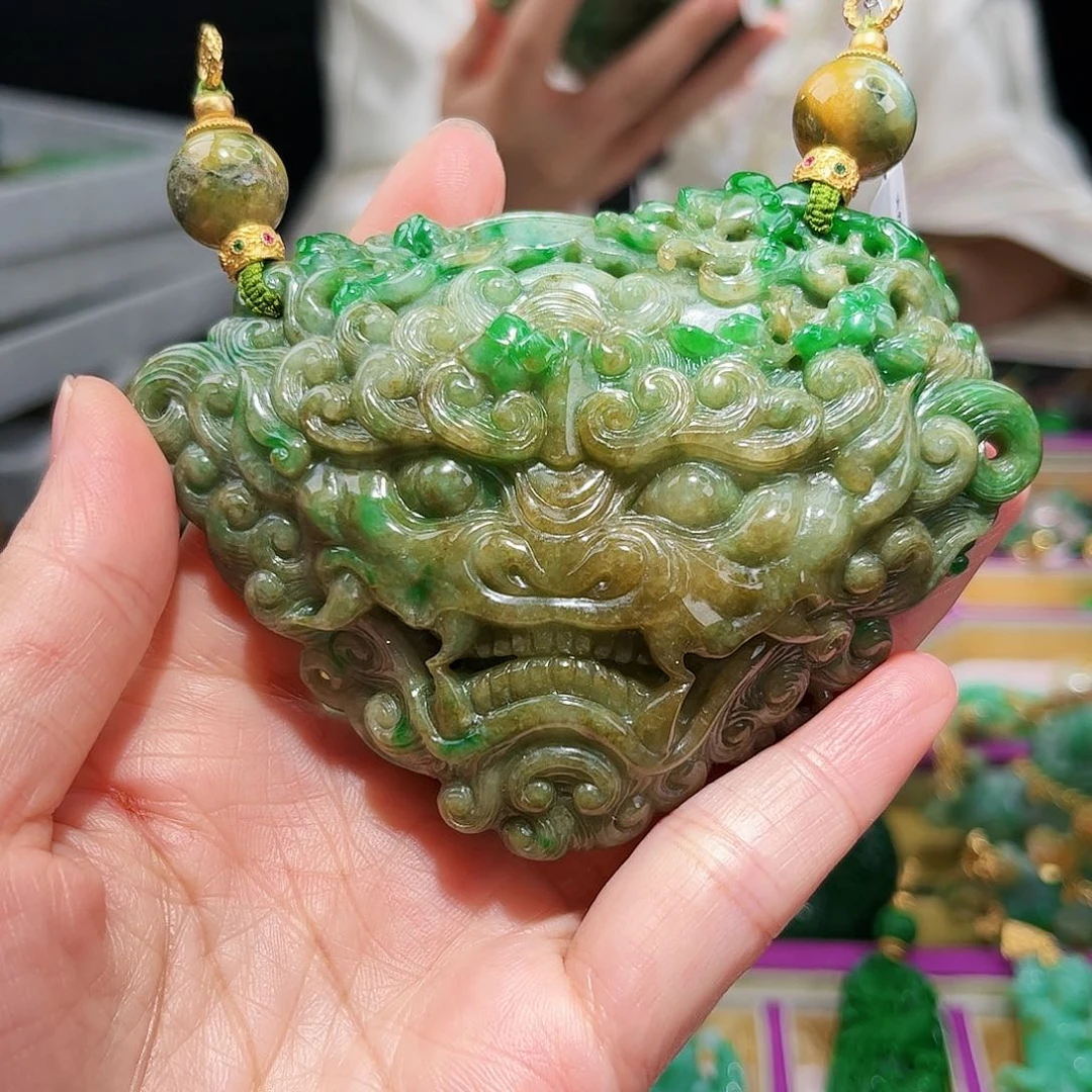 【闪购商品】翡翠未镶嵌吊坠(赠链)小**?福利