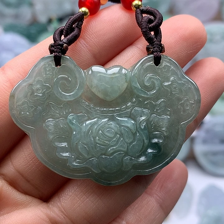 翡翠未镶嵌颈饰花开富贵福利有一条颜色线福利