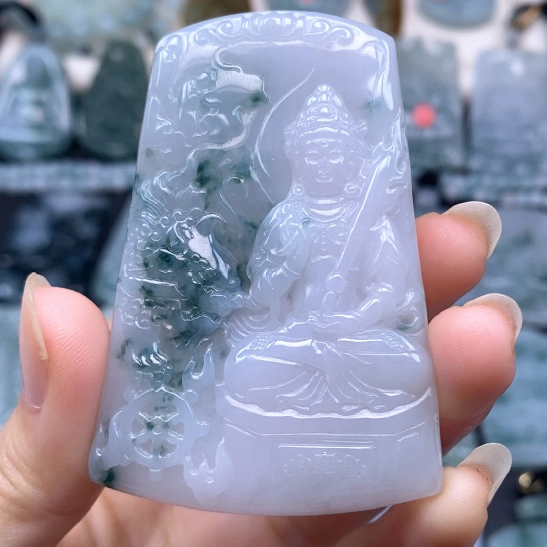 翡翠未镶嵌颈饰文殊