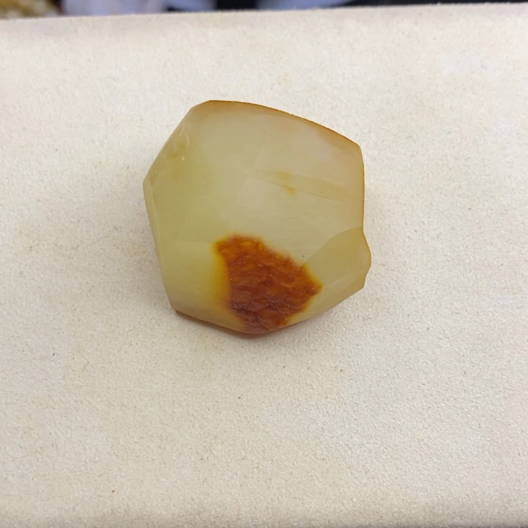 定制琥珀未镶嵌梨