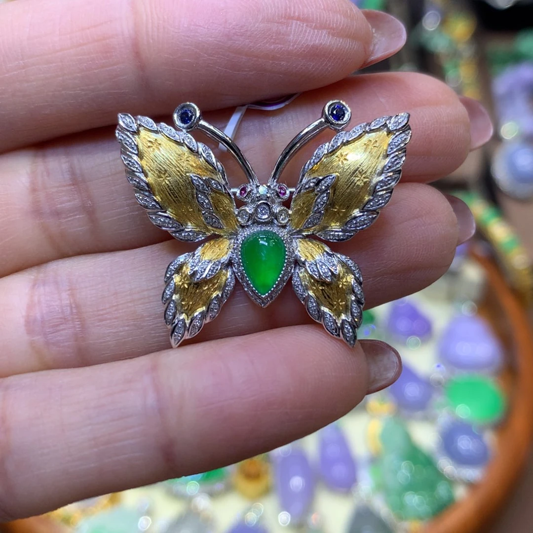 翡翠18K金镶嵌颈饰