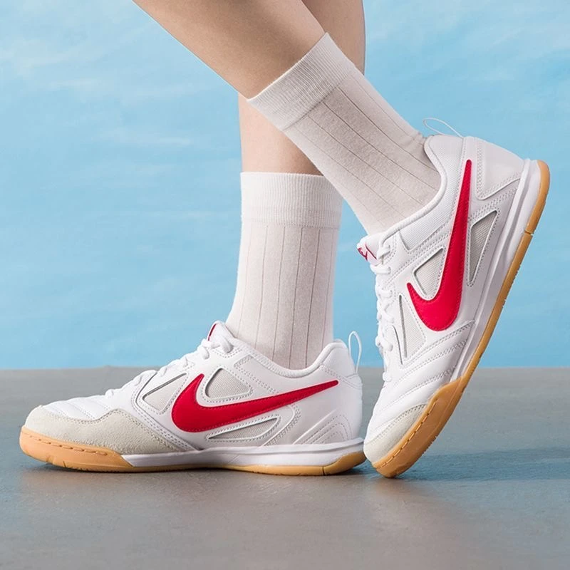 NIKE/耐克女鞋经典百搭舒适休闲缓震运动休闲鞋 HV9596-102