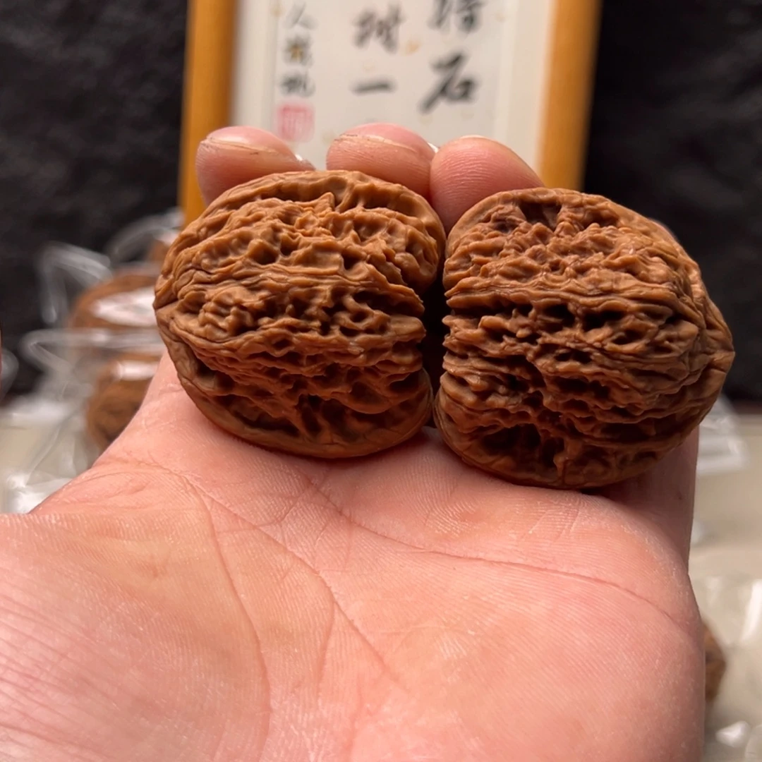 在***途文玩核桃把件南疆43微色差