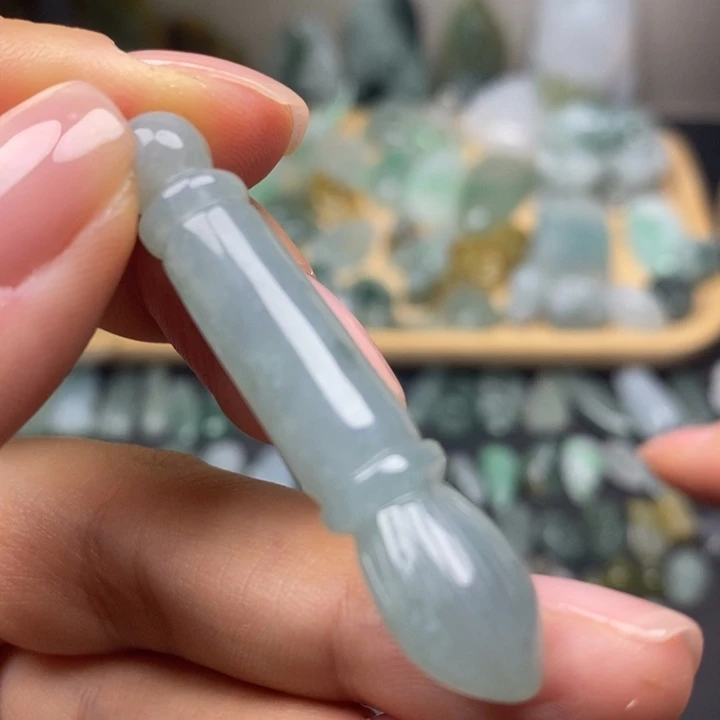 颈饰未镶嵌翡翠文昌笔
