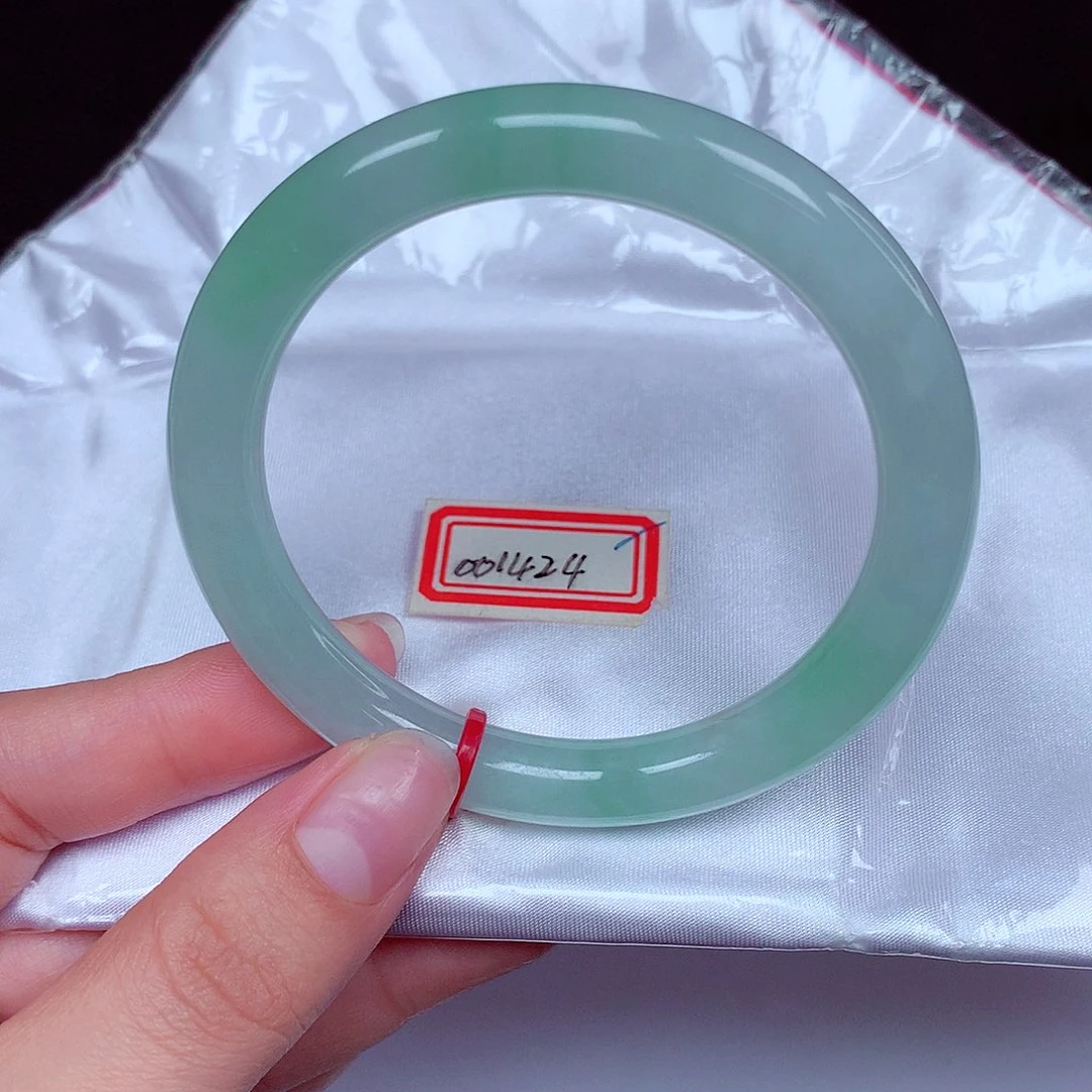 翡翠未镶嵌手镯（圆镯）美人条54