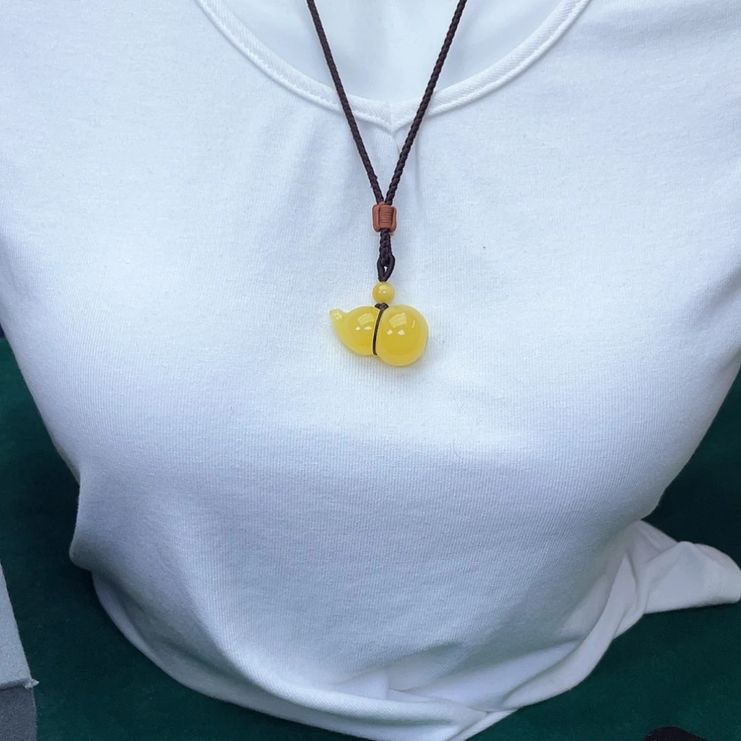 琥珀裸石未镶嵌蜜蜡