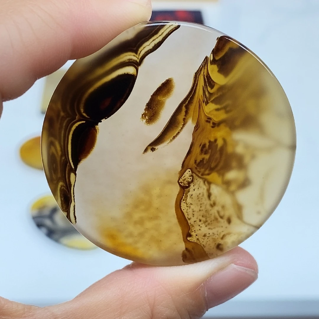 用***3玛瑙/玉髓未镶嵌珠宝半成品