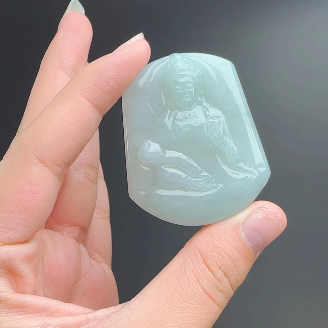 翡翠未镶嵌颈饰素衣