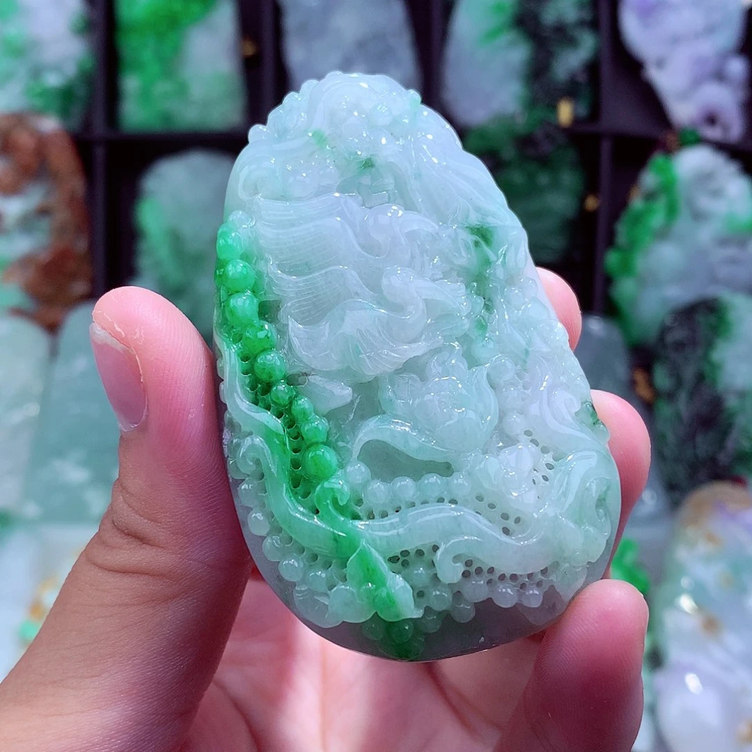 翡翠未镶嵌颈饰挂件