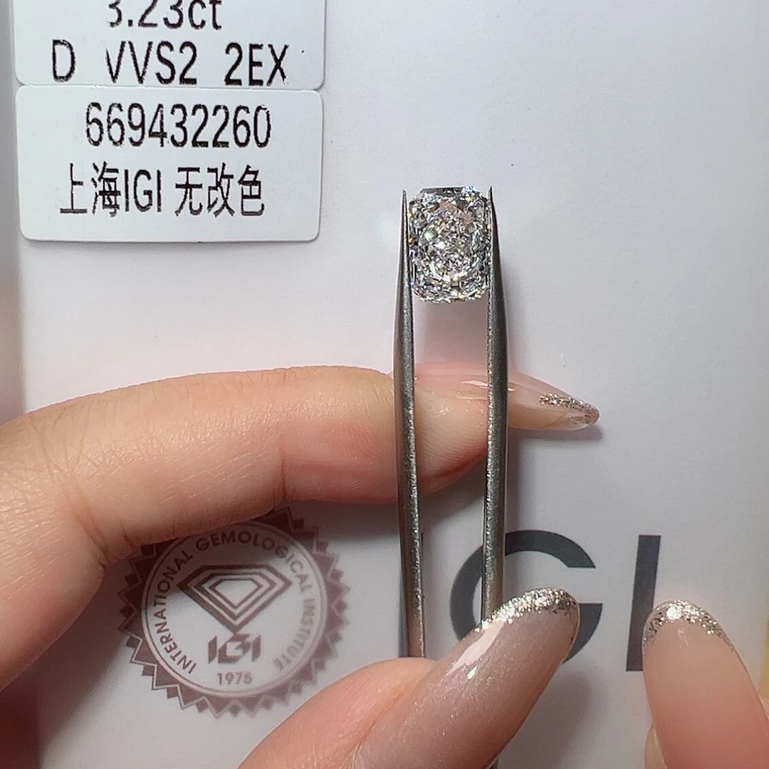 实验室培育钻石裸石未镶嵌3.23ct D/vvs2 雷迪恩