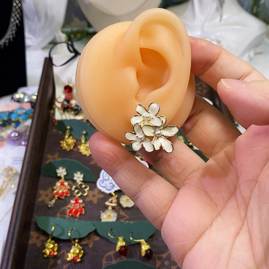 锆石纯铜合金耳钉