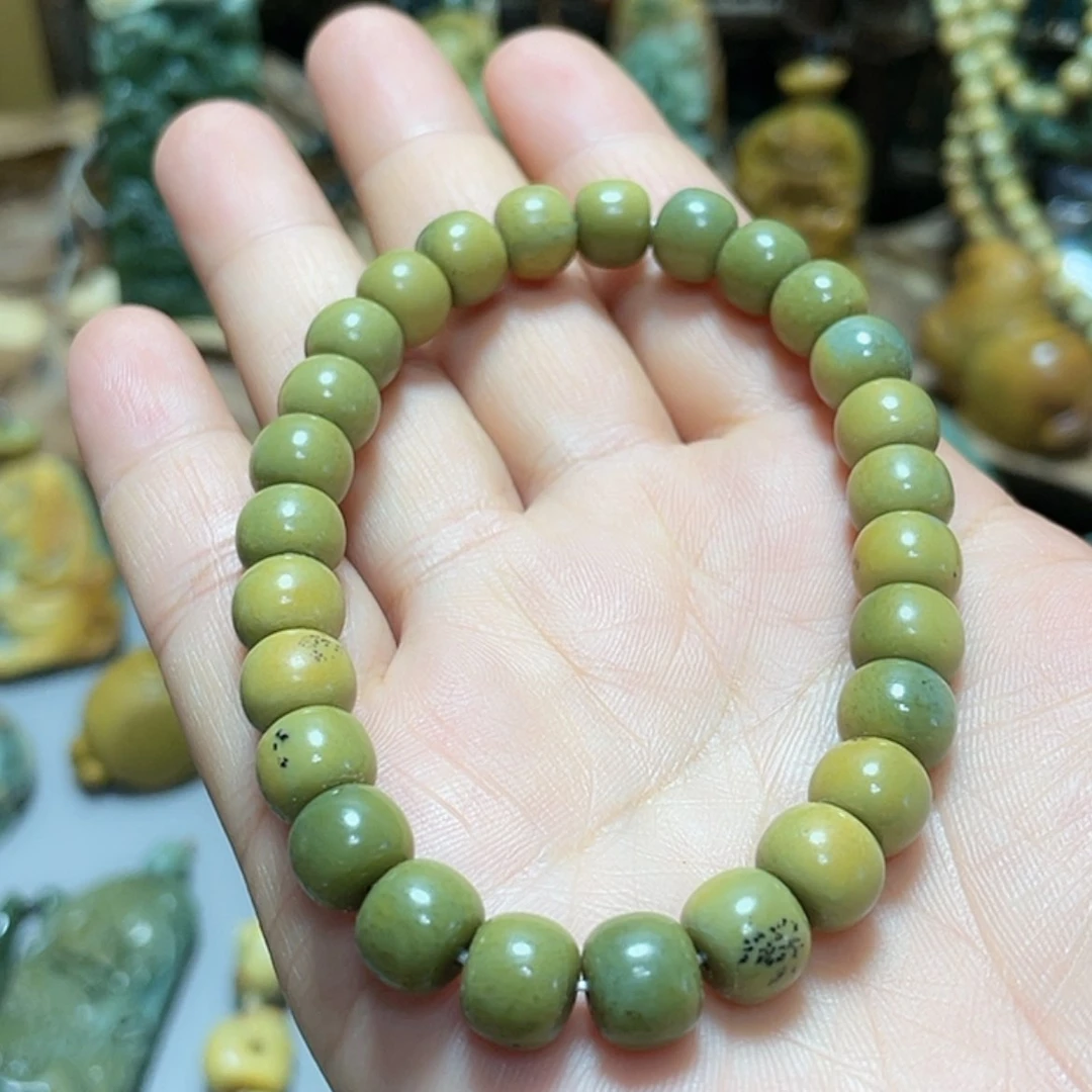 【闪购商品】未镶嵌岫岩河磨玉（透闪石质玉）挂件释*