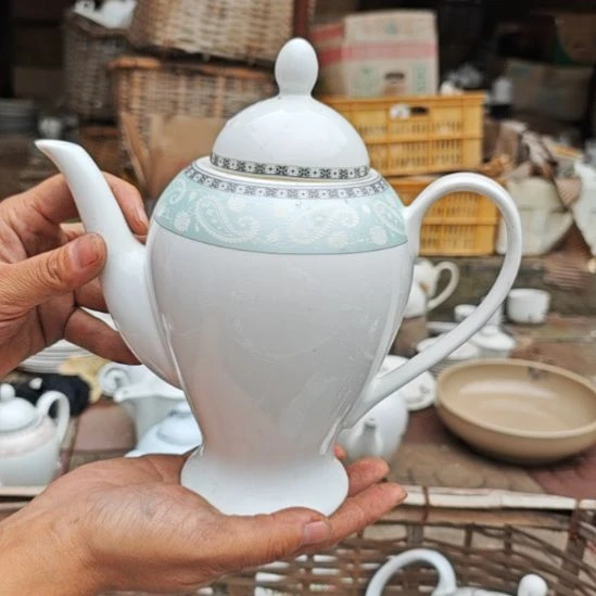 库存微瑕多孔茶壶